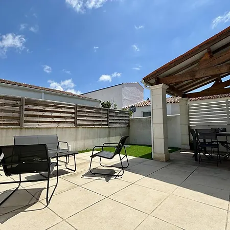 Maison Decoree, 3 Chambres, Terrasse Ensoleillee, Parking, Proche Centre Et Commerces, Menage Inclus - Fr-1-246a-308 *
